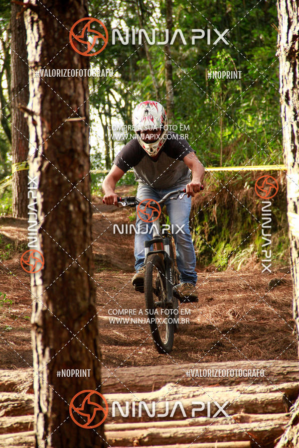 Compra tus fotos del eventoDownhill Pedreira En Fotop