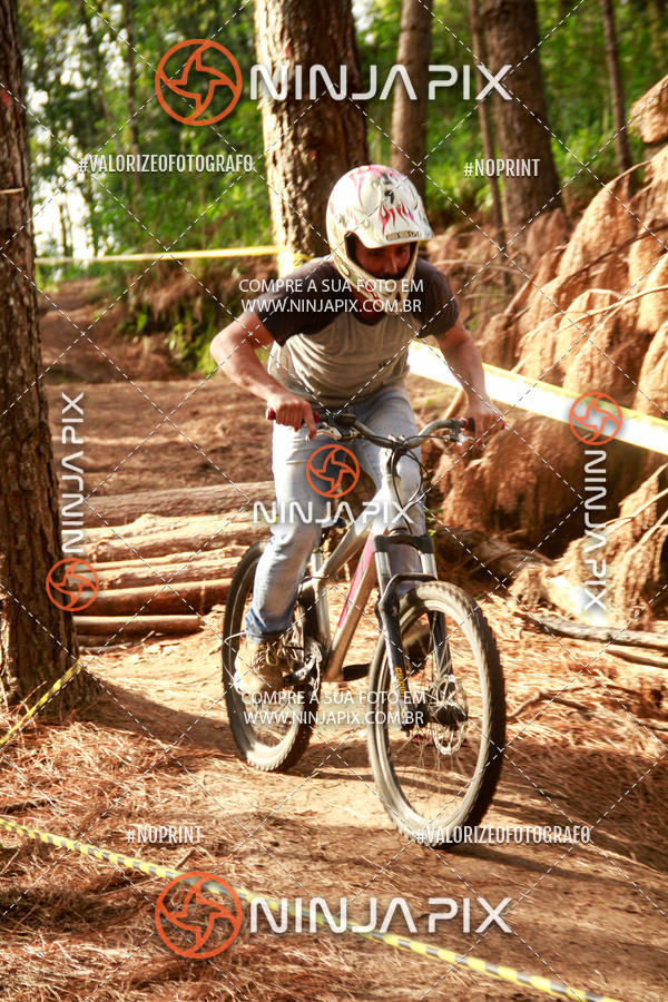 Compra tus fotos del eventoDownhill Pedreira En Fotop
