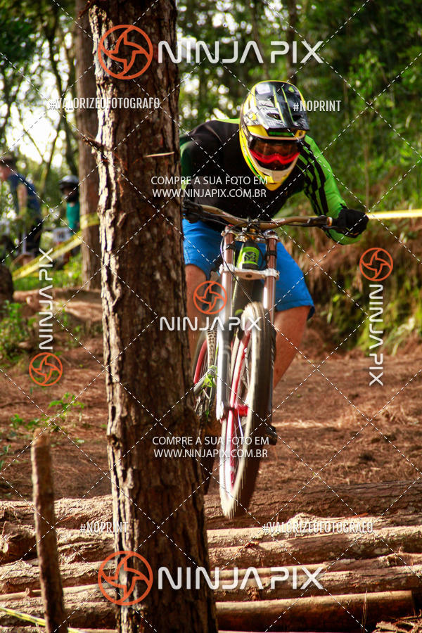 Compra tus fotos del eventoDownhill Pedreira En Fotop
