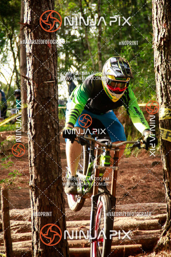 Compra tus fotos del eventoDownhill Pedreira En Fotop