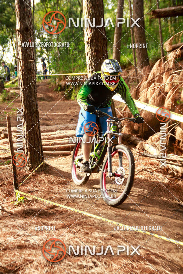 Compra tus fotos del eventoDownhill Pedreira En Fotop