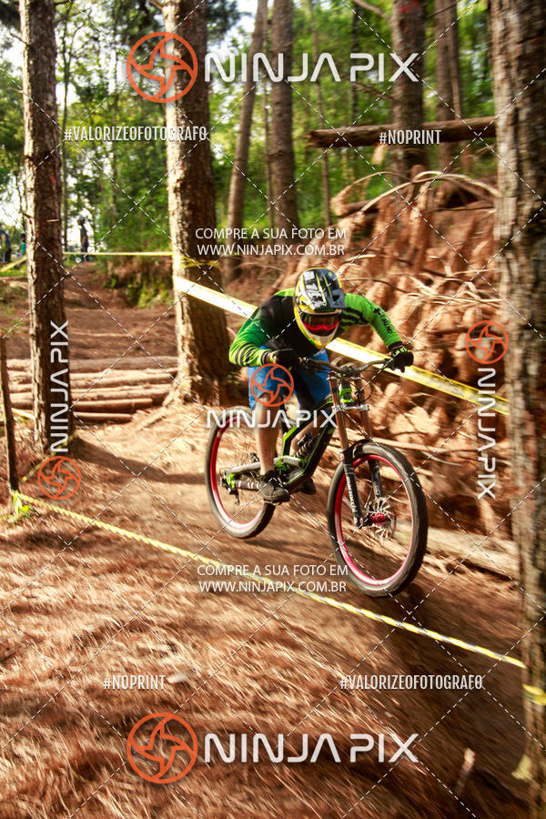 Compra tus fotos del eventoDownhill Pedreira En Fotop