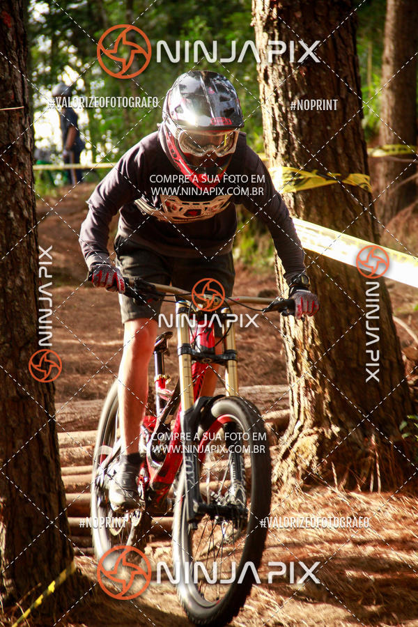 Compra tus fotos del eventoDownhill Pedreira En Fotop