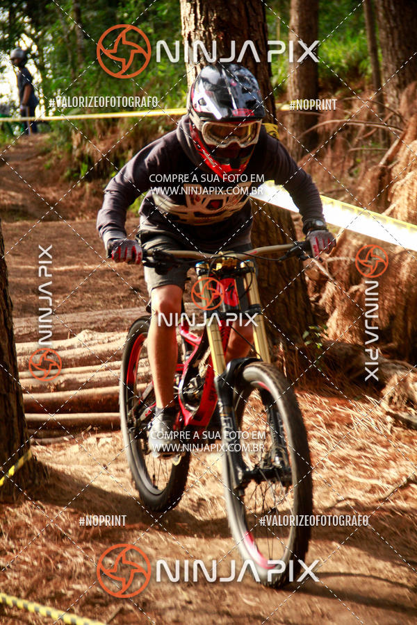 Compra tus fotos del eventoDownhill Pedreira En Fotop