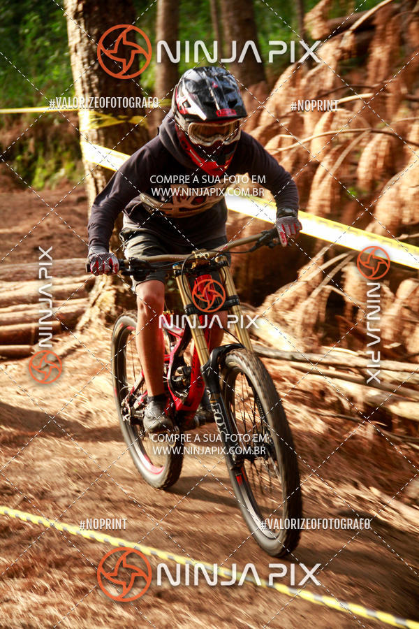 Compra tus fotos del eventoDownhill Pedreira En Fotop
