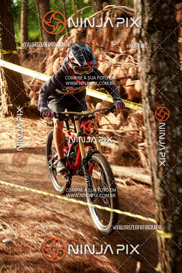 Compra tus fotos del eventoDownhill Pedreira En Fotop