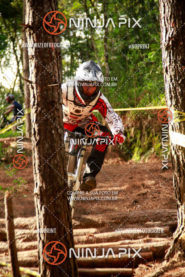 Compra tus fotos del eventoDownhill Pedreira En Fotop