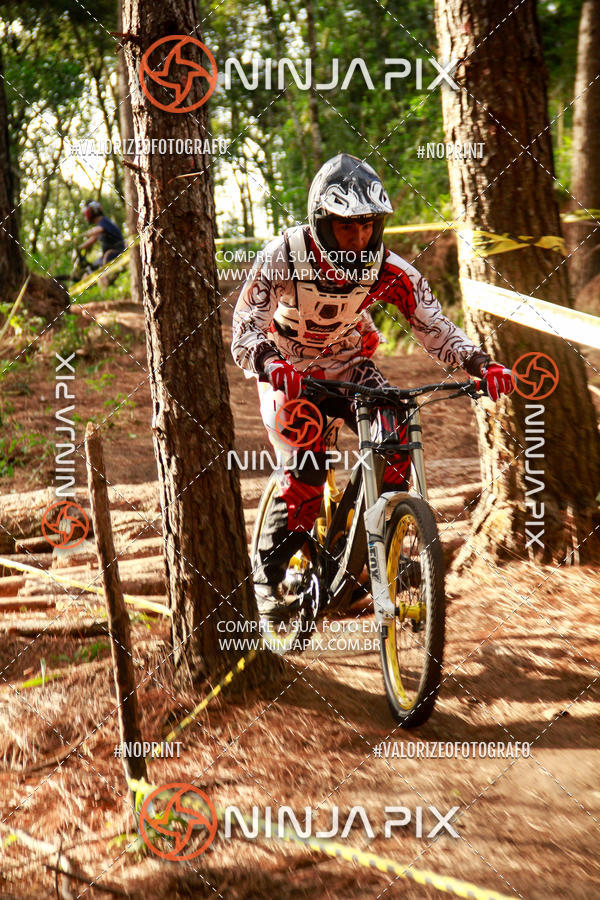 Compra tus fotos del eventoDownhill Pedreira En Fotop