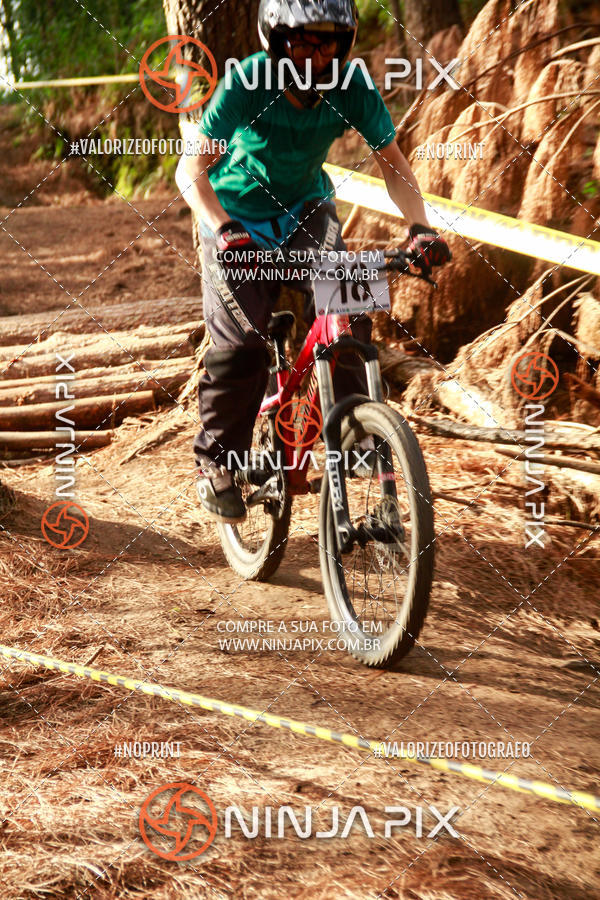 Compra tus fotos del eventoDownhill Pedreira En Fotop