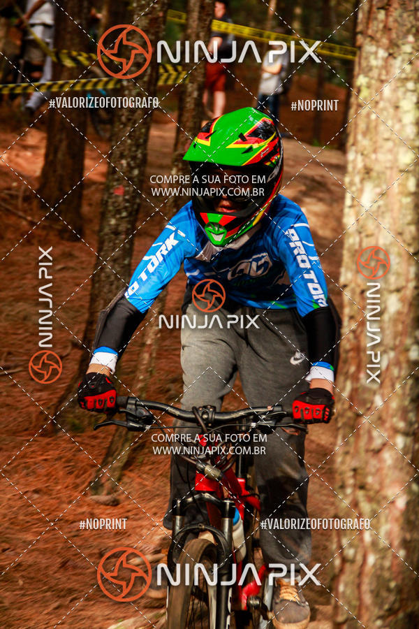 Achetez vos photos de l'vnementDownhill Pedreira sur Fotop