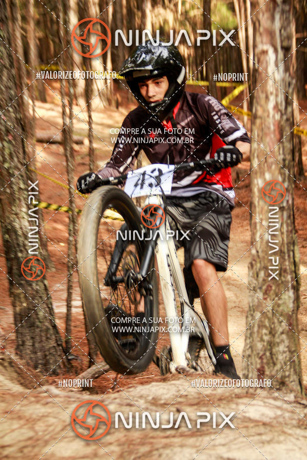 Achetez vos photos de l'vnementDownhill Pedreira sur Fotop