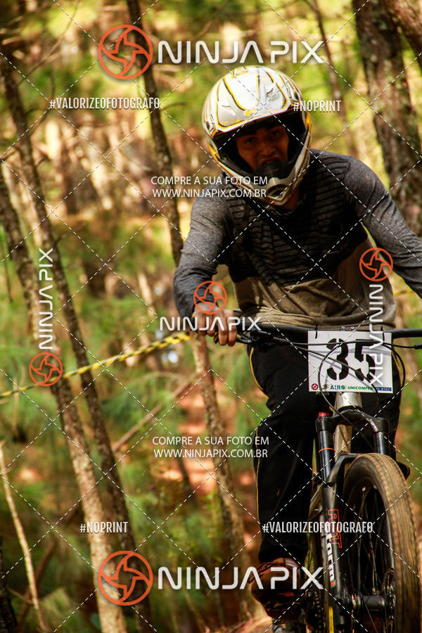 Buy your photos of the eventDownhill Pedreira on Fotop