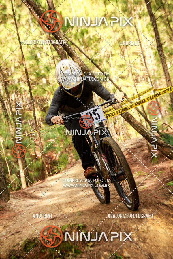 Buy your photos of the eventDownhill Pedreira on Fotop