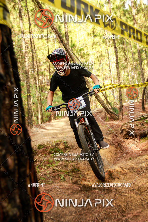 Buy your photos of the eventDownhill Pedreira on Fotop