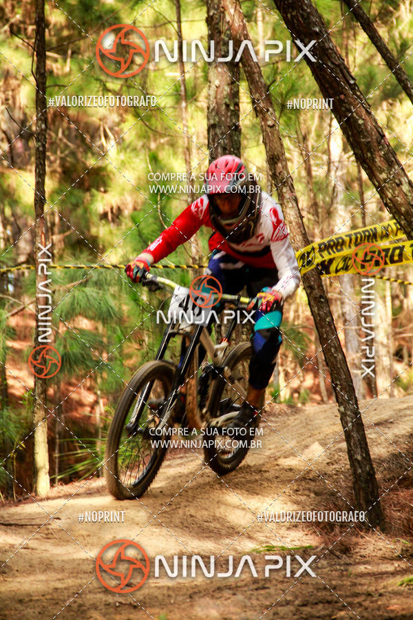 Achetez vos photos de l'vnementDownhill Pedreira sur Fotop