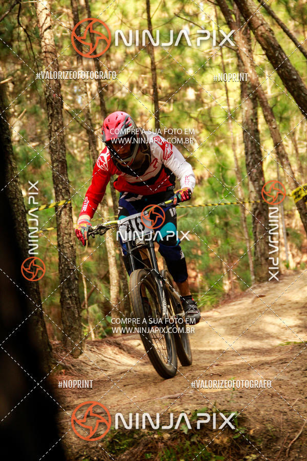 Achetez vos photos de l'vnementDownhill Pedreira sur Fotop