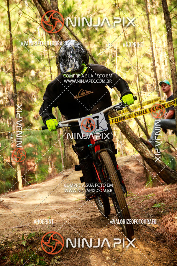 Achetez vos photos de l'vnementDownhill Pedreira sur Fotop