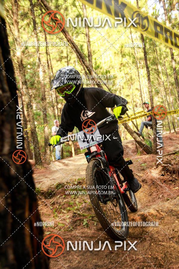 Achetez vos photos de l'vnementDownhill Pedreira sur Fotop