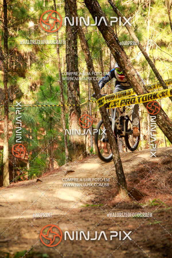 Buy your photos of the eventDownhill Pedreira on Fotop