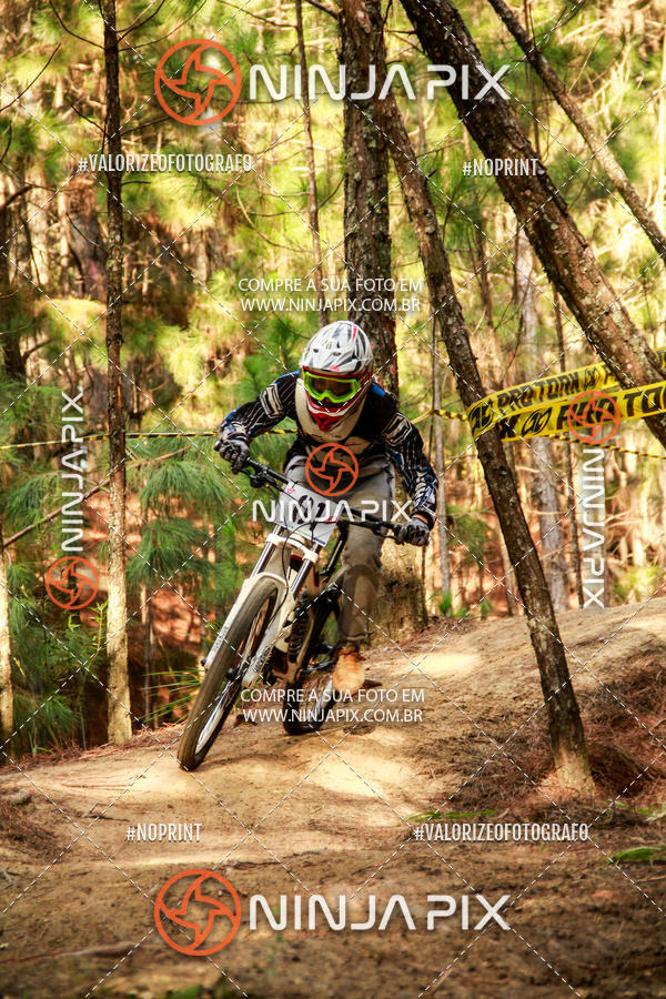 Buy your photos of the eventDownhill Pedreira on Fotop