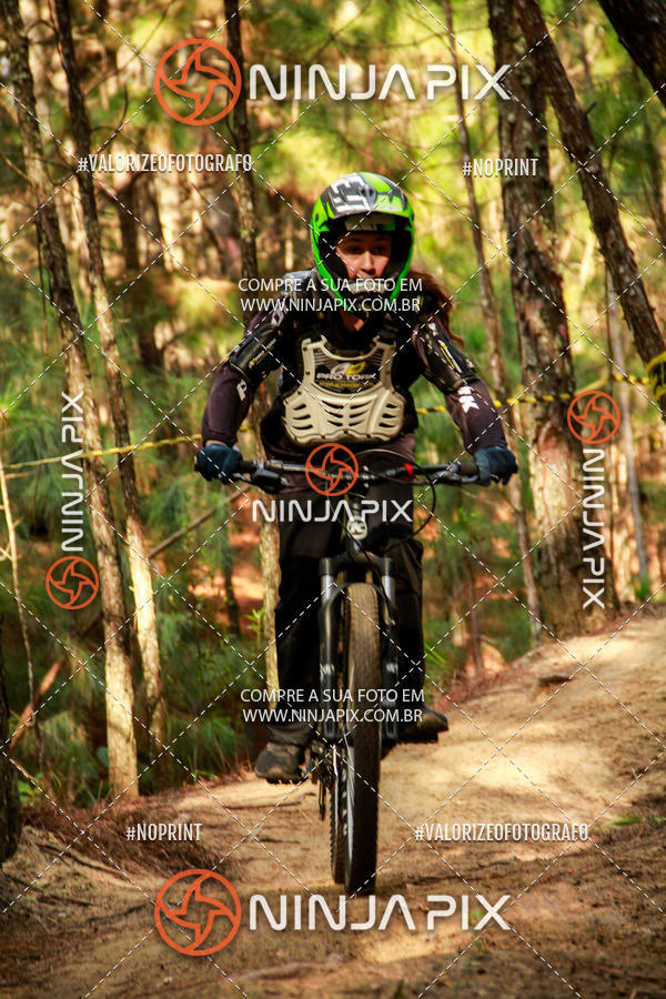 Buy your photos of the eventDownhill Pedreira on Fotop