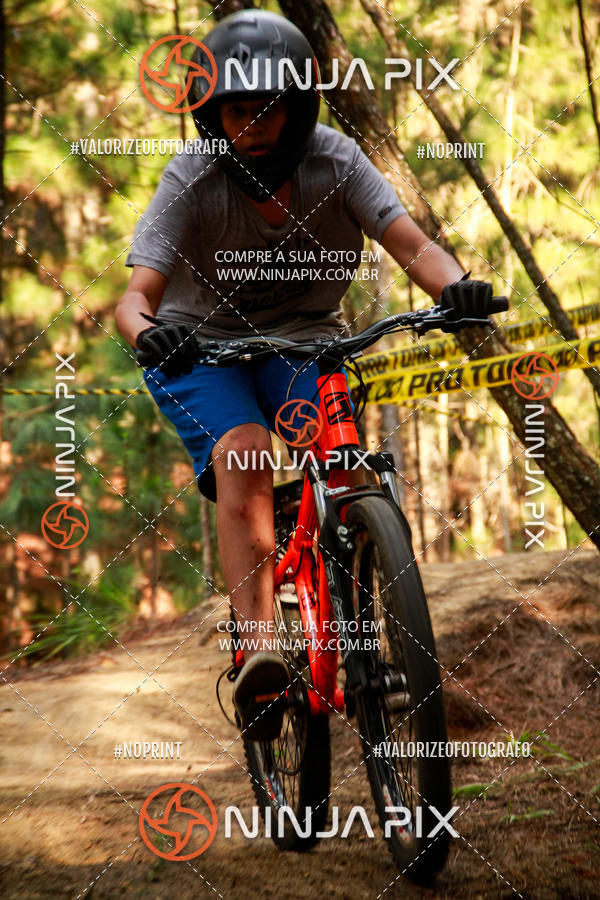 Achetez vos photos de l'vnementDownhill Pedreira sur Fotop