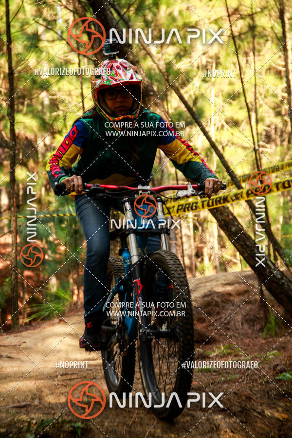 Achetez vos photos de l'vnementDownhill Pedreira sur Fotop