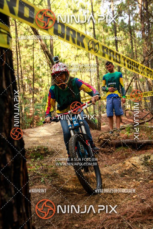 Achetez vos photos de l'vnementDownhill Pedreira sur Fotop