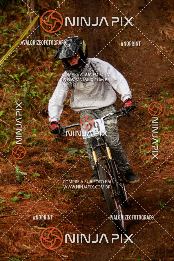 Achetez vos photos de l'vnementDownhill Pedreira sur Fotop