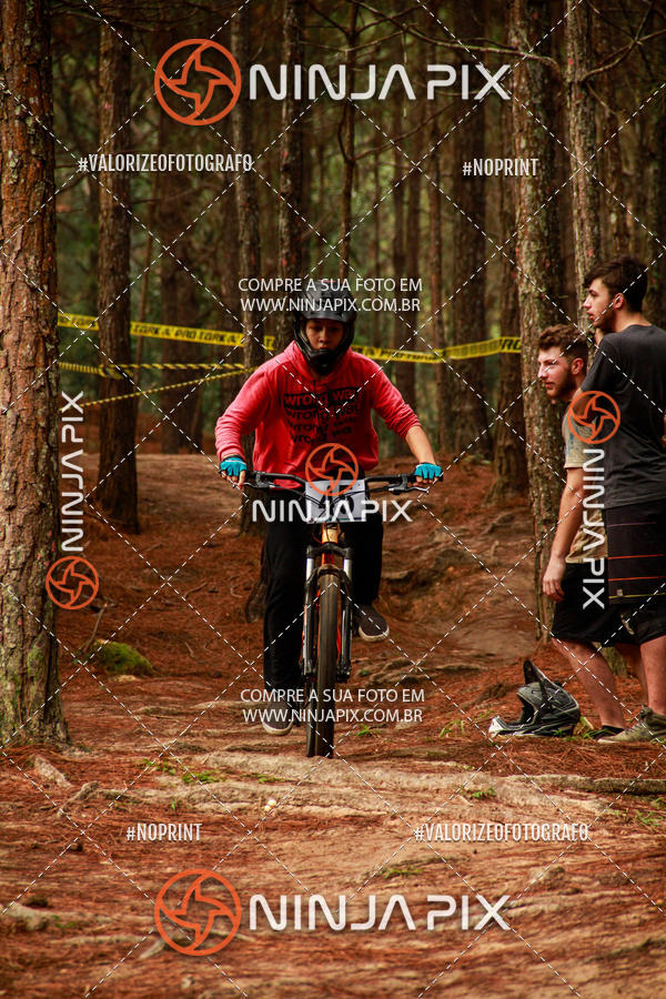 Buy your photos of the eventDownhill Pedreira on Fotop