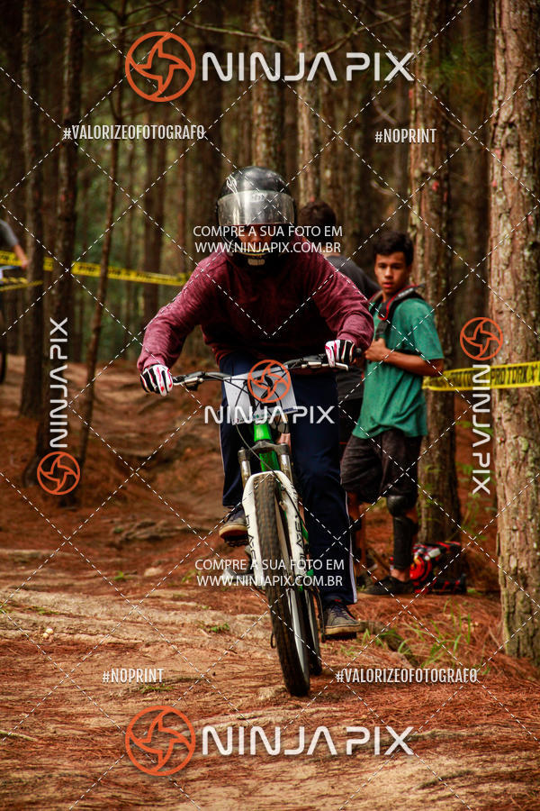Buy your photos of the eventDownhill Pedreira on Fotop