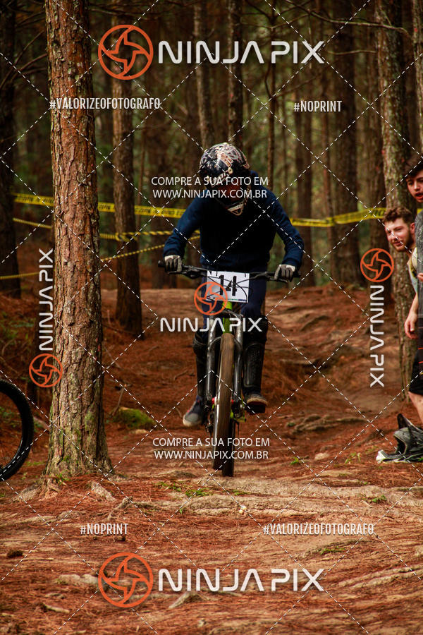 Achetez vos photos de l'vnementDownhill Pedreira sur Fotop