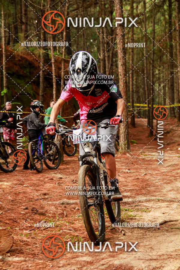 Compra tus fotos del eventoDownhill Pedreira En Fotop