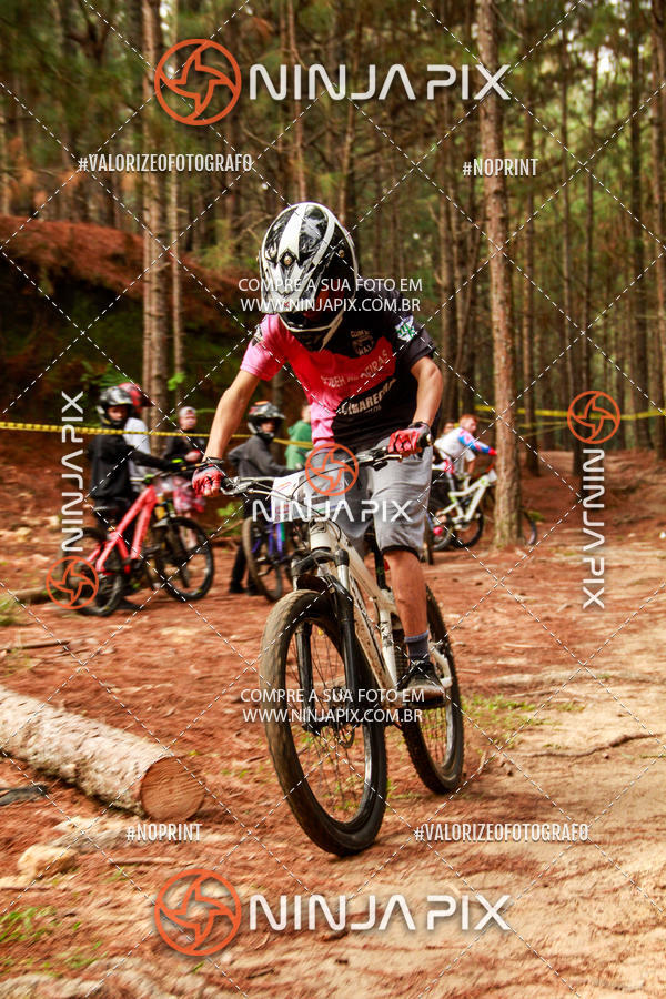 Compra tus fotos del eventoDownhill Pedreira En Fotop