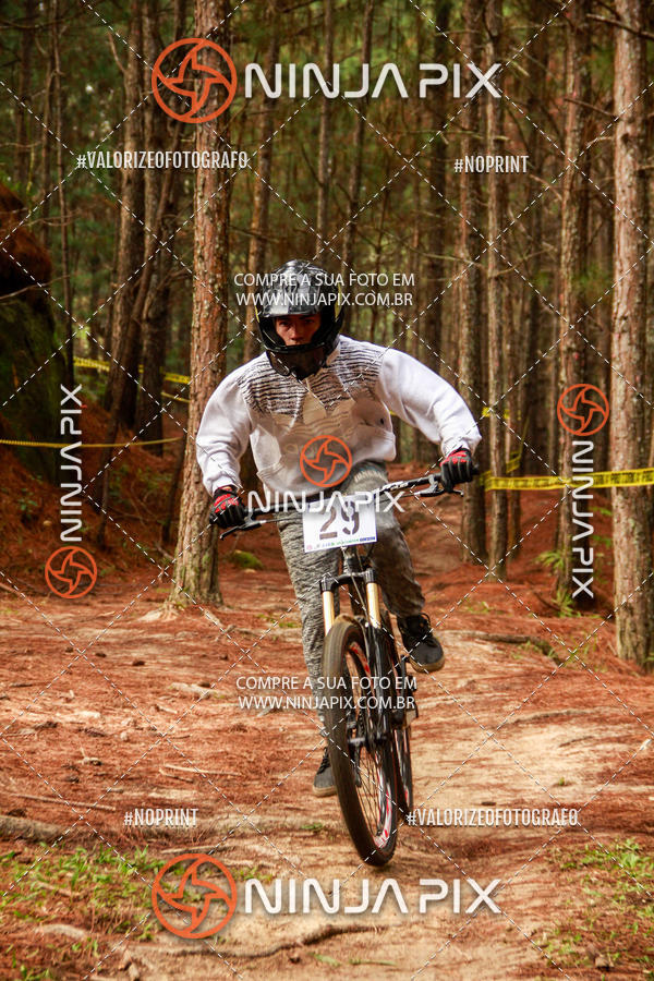 Achetez vos photos de l'vnementDownhill Pedreira sur Fotop