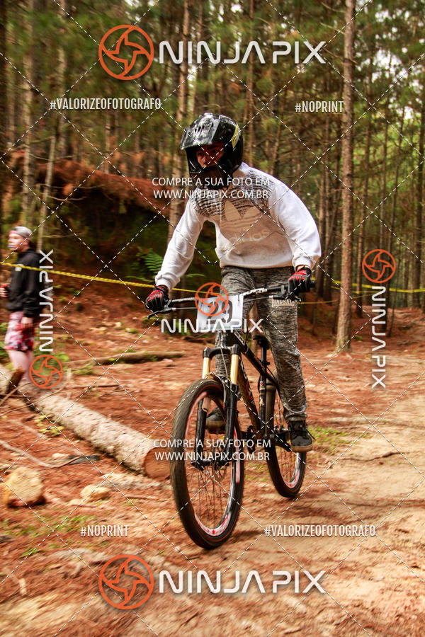 Achetez vos photos de l'vnementDownhill Pedreira sur Fotop