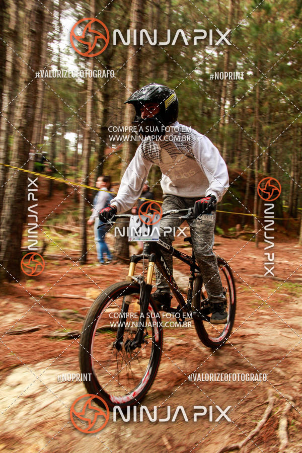 Achetez vos photos de l'vnementDownhill Pedreira sur Fotop