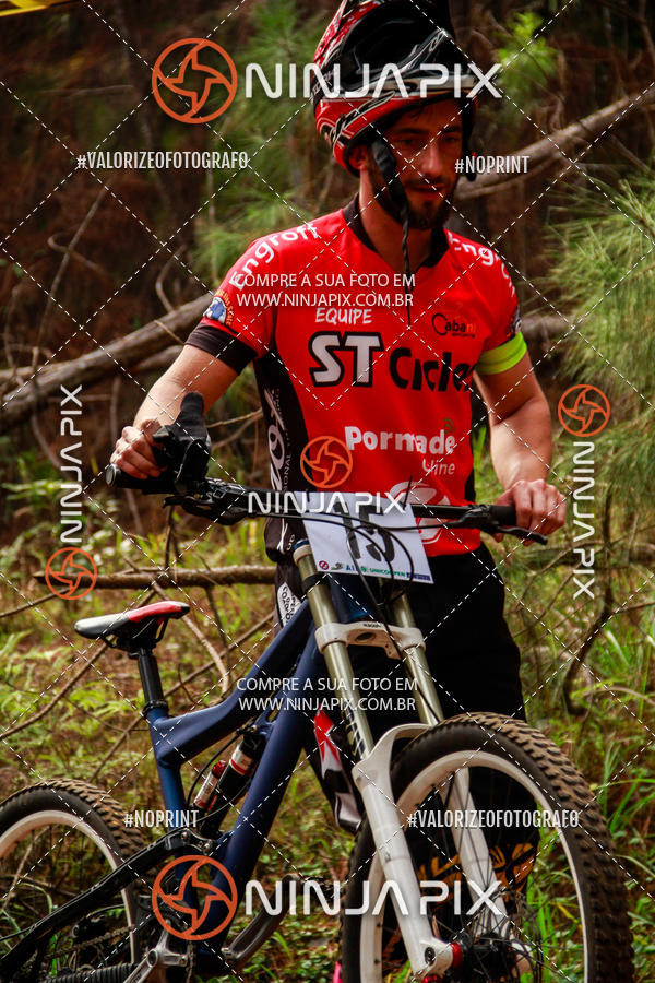 Achetez vos photos de l'vnementDownhill Pedreira sur Fotop
