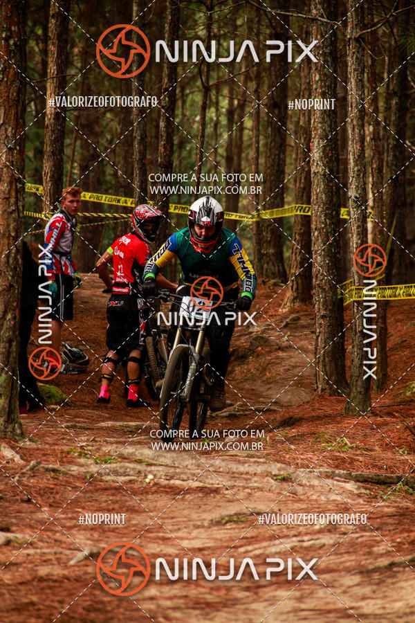 Achetez vos photos de l'vnementDownhill Pedreira sur Fotop