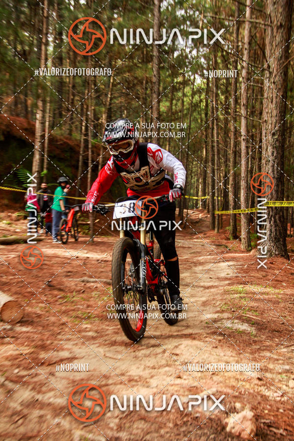 Compre suas fotos do eventoDownhill Pedreira no Fotop