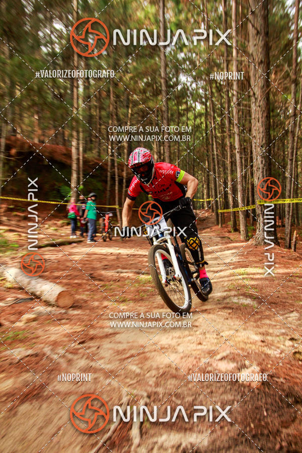 Buy your photos of the eventDownhill Pedreira on Fotop