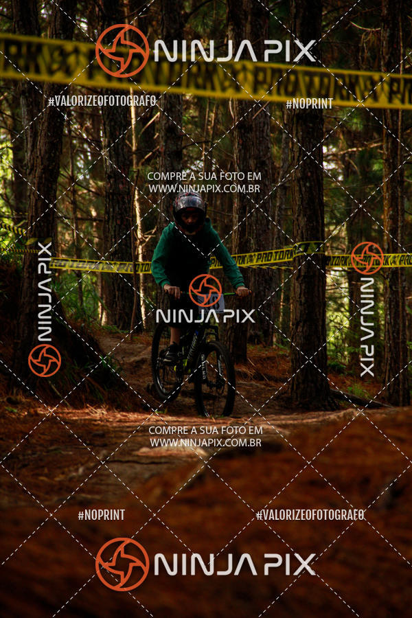 Buy your photos of the eventDownhill Pedreira on Fotop