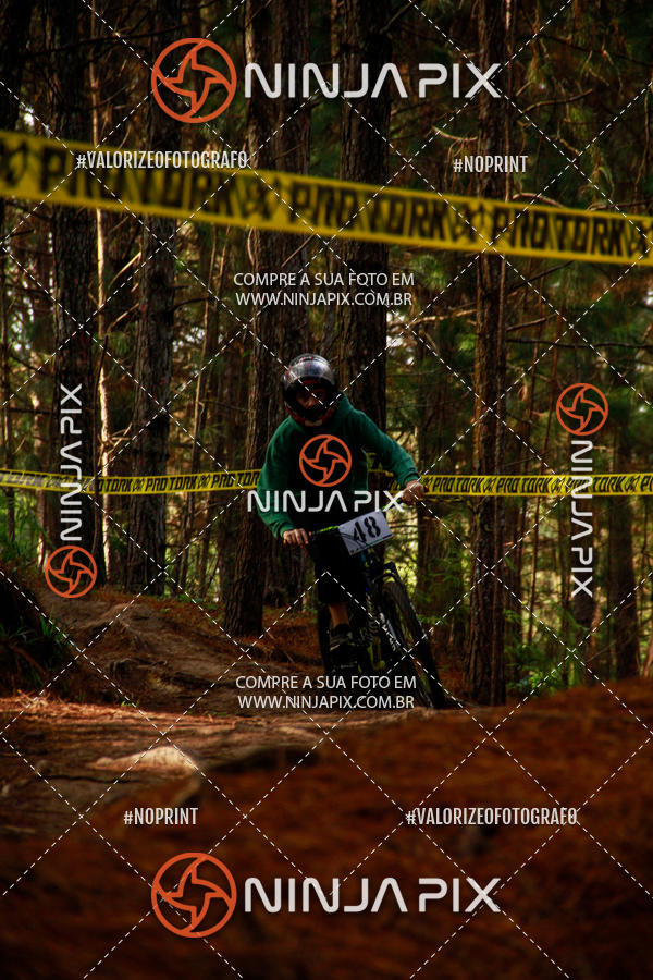 Buy your photos of the eventDownhill Pedreira on Fotop