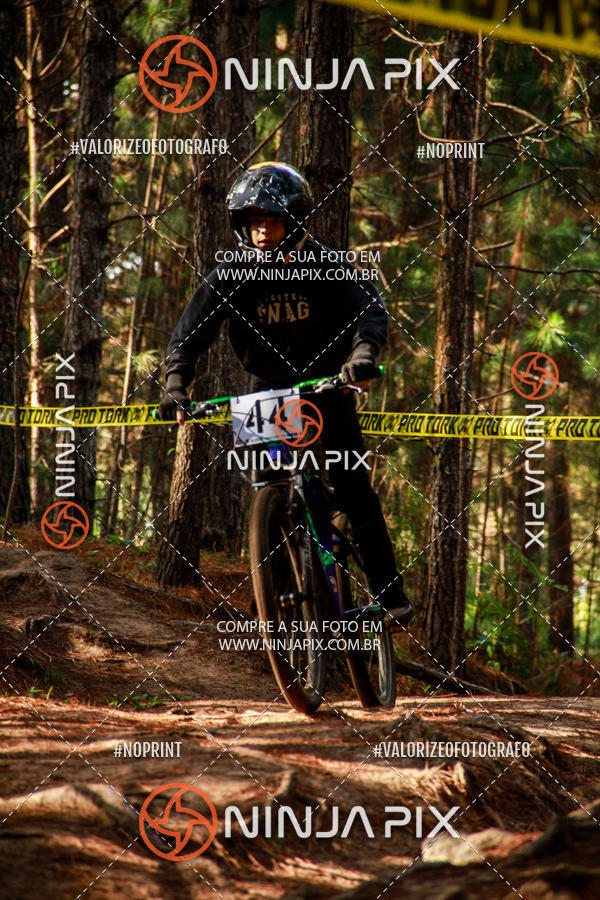 Compra tus fotos del eventoDownhill Pedreira En Fotop