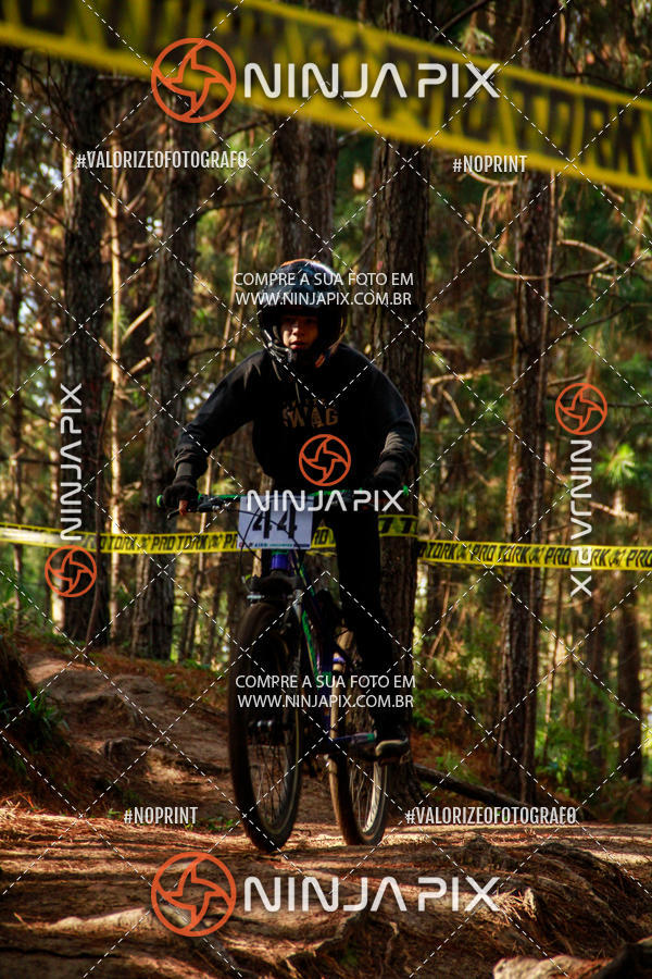 Compra tus fotos del eventoDownhill Pedreira En Fotop