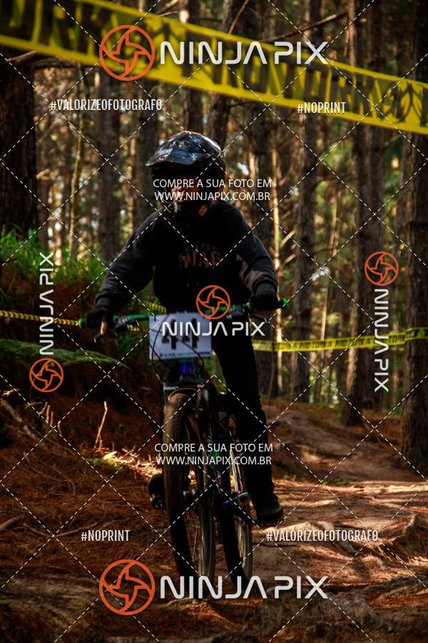 Compra tus fotos del eventoDownhill Pedreira En Fotop