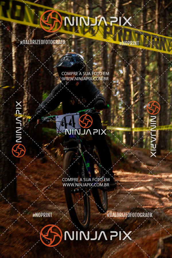 Compra tus fotos del eventoDownhill Pedreira En Fotop
