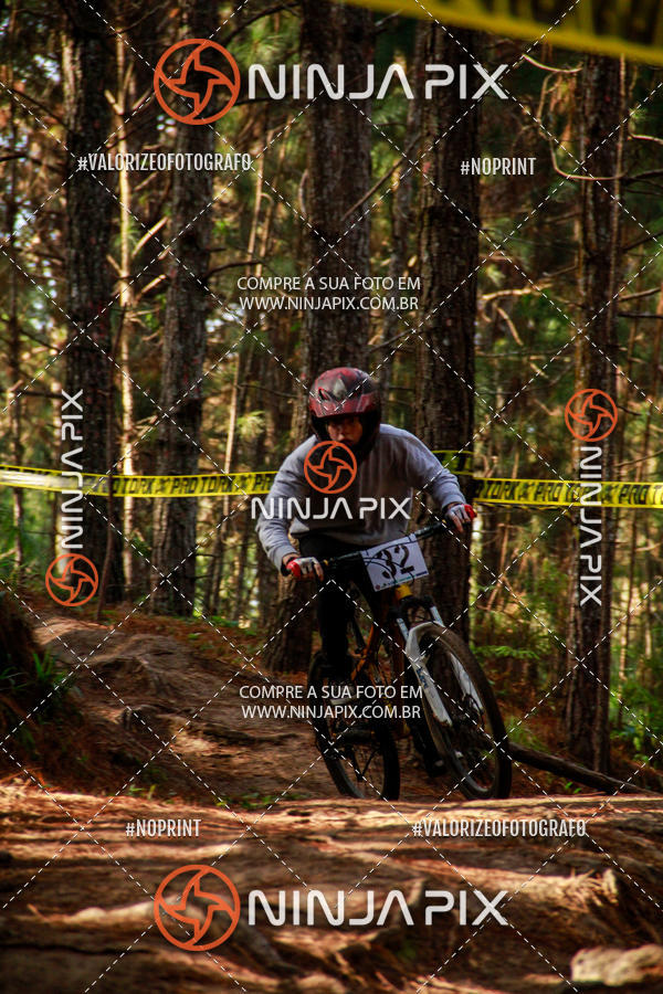 Compra tus fotos del eventoDownhill Pedreira En Fotop