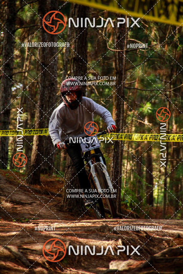 Compra tus fotos del eventoDownhill Pedreira En Fotop