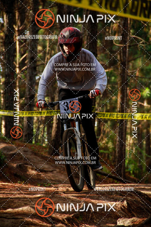 Compra tus fotos del eventoDownhill Pedreira En Fotop